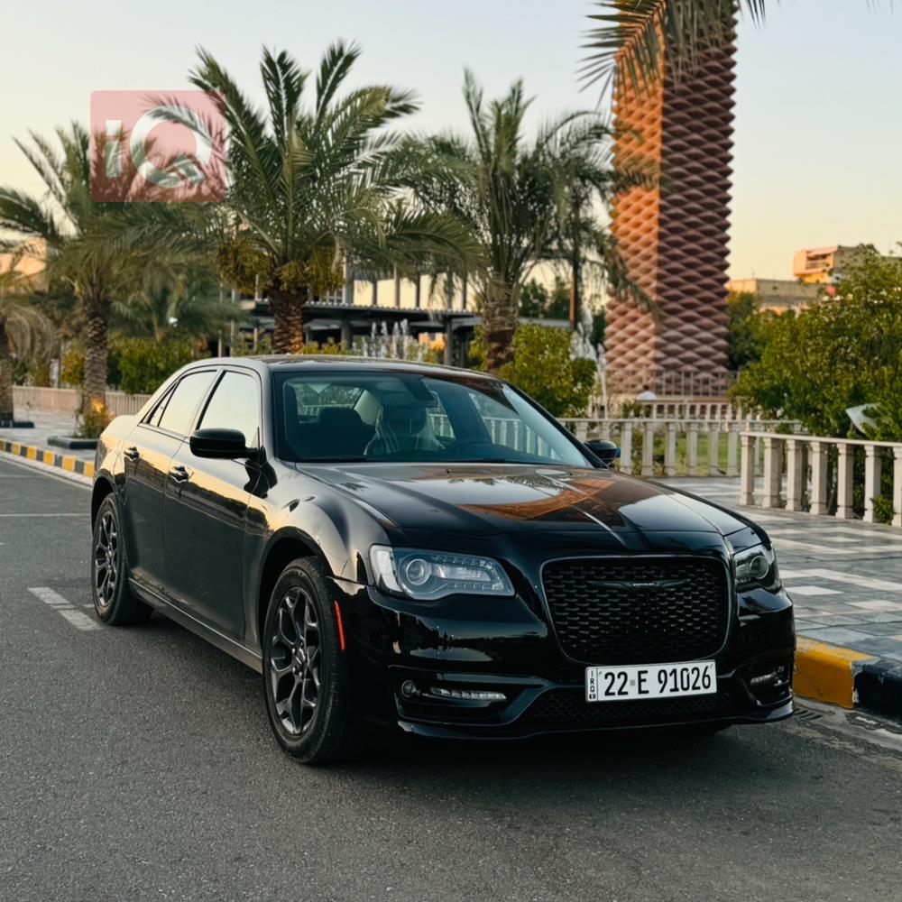 کرایسلەر 300